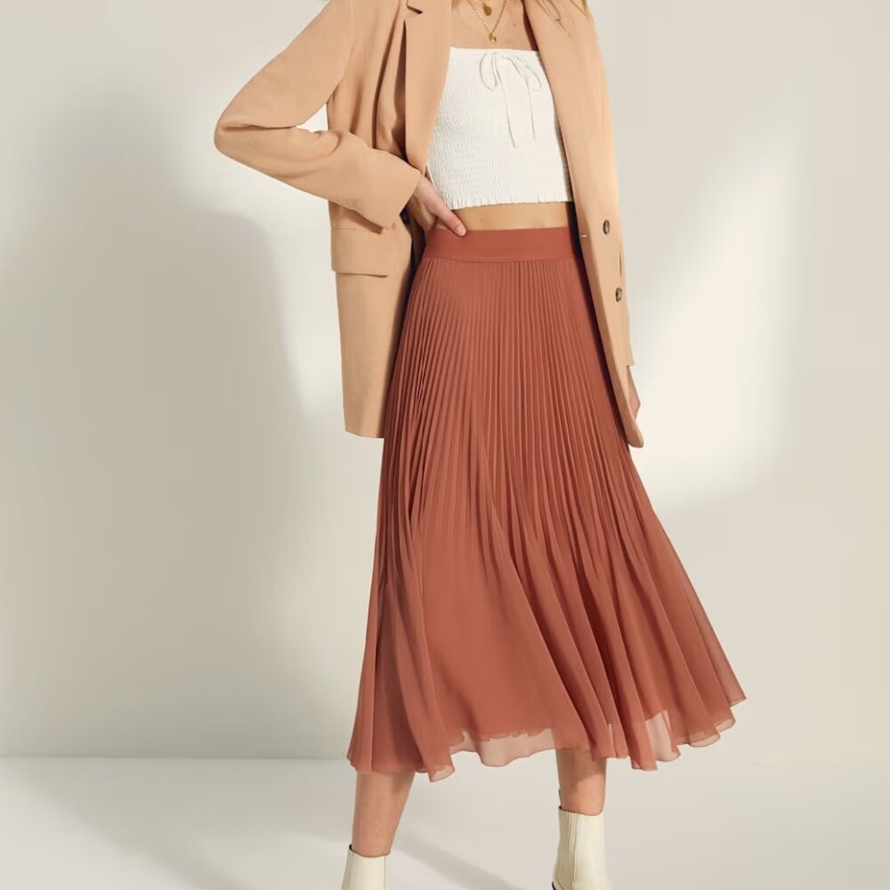 Aritzia Twirl Skirt Pleated Midi Skirt Pink